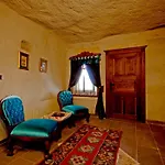 Hotel Miras 4*