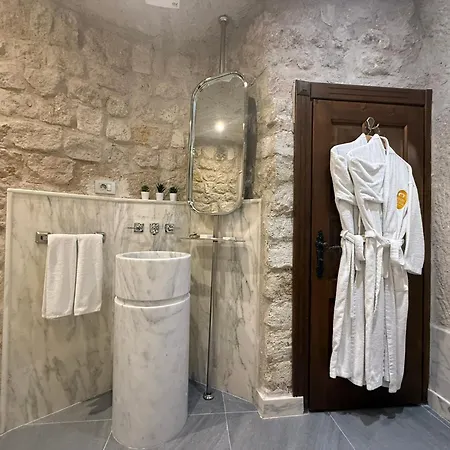 Hotel Miras 4*