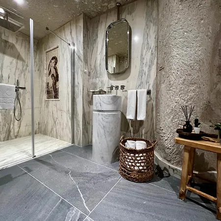 Hotel Miras 4*
