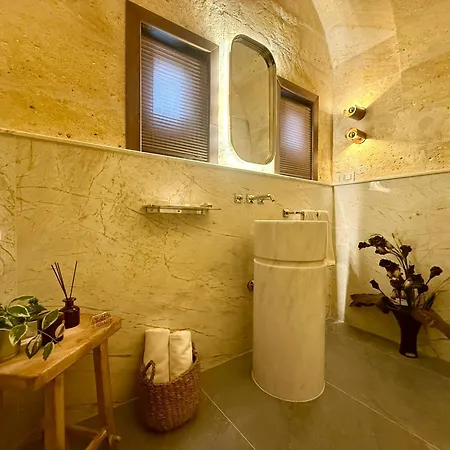 Hotel Miras 4*