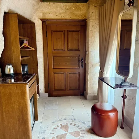 Hotel Miras 4*